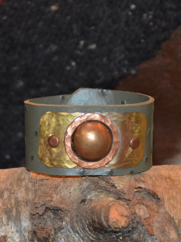 1 1/2" Green leather cuff bracelet w/ hammered brass with copper elements